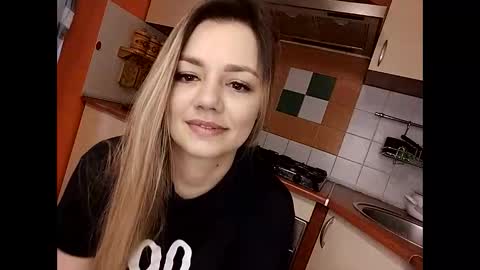 Snapshot of krisssexi chatting on January 19, 2025, 6:09 am KrissSexi online show from January 19, 2025, 6:09 am