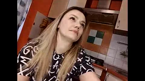 Snapshot of krisssexi chatting on January 26, 2025, 7:10 am KrissSexi online show from January 26, 2025, 7:10 am