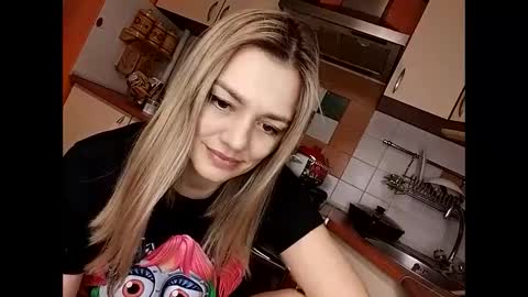 Snapshot of krisssexi chatting on February 18, 2025, 8:14 pm KrissSexi online show from February 18, 2025, 8:14 pm