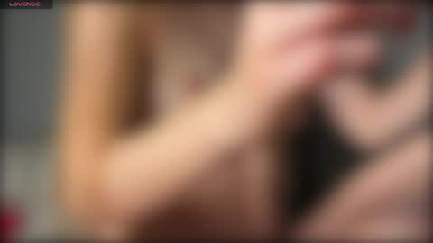 Snapshot of krissstinyys chatting on June 7, 2026, 7:39 pm KrisTiny online show from June 7, 2026, 7:39 pm