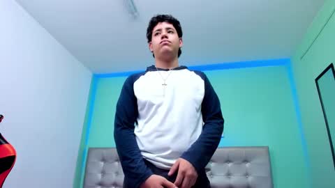 krist_palma online show from February 14, 2025, 11:09 pm