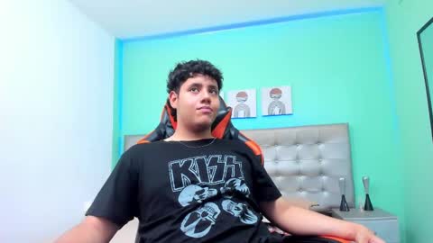 krist_palma online show from February 15, 2025, 8:11 pm