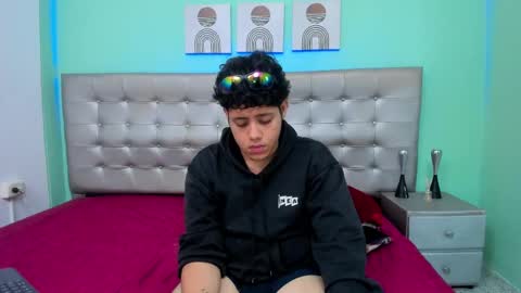 krist_palma online show from February 21, 2025, 11:43 pm