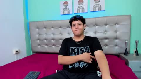 krist_palma online show from February 25, 2025, 11:00 pm