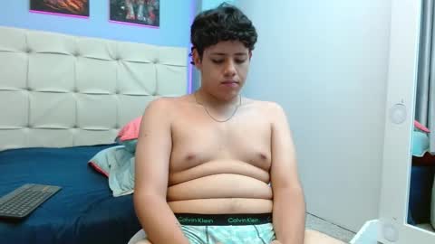 krist_palma online show from March 6, 2025, 11:42 pm