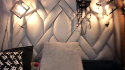 Snapshot of kristakinnky chatting on October 20, 2025, 2:39 pm BETANIA online show from October 20, 2025, 2:39 pm