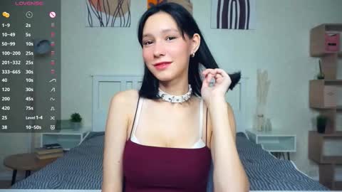 Snapshot of kristanalosa chatting on September 17, 2025, 7:37 pm Emma online show from September 17, 2025, 7:37 pm