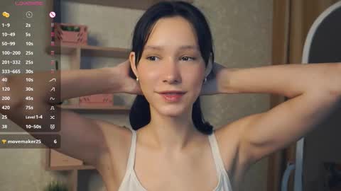 Snapshot of kristanalosa chatting on September 23, 2025, 8:12 pm Emma online show from September 23, 2025, 8:12 pm