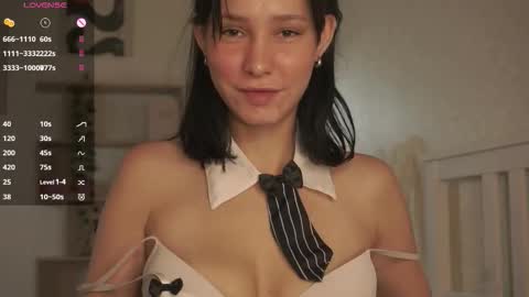 Snapshot of kristanalosa chatting on October 2, 2025, 7:43 pm Emma online show from October 2, 2025, 7:43 pm