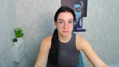 Kristen online show from September 16, 2025, 6:36 am