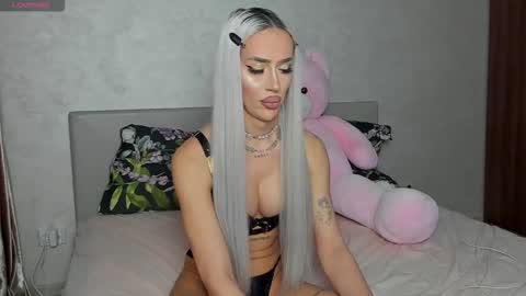 Kris the doll online show from February 20, 2026, 9:04 pm