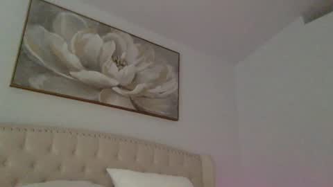 kristinafae online show from October 31, 2025, 11:39 pm