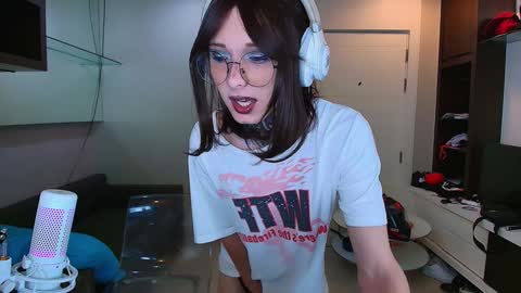 kristina online show from February 1, 2025, 6:51 pm