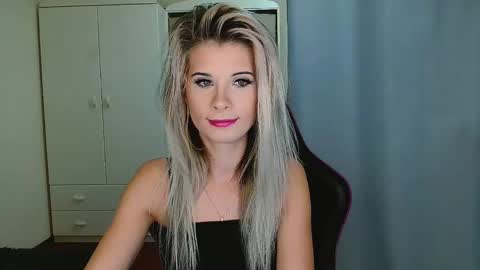 KristineAmore online show from November 25, 2025, 7:19 am