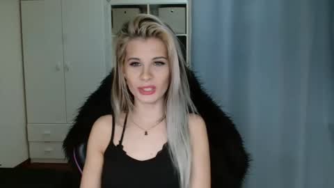 KristineAmore online show from February 17, 2026, 3:19 pm