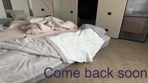 kristy_dolly online show from November 5, 2025, 11:49 pm