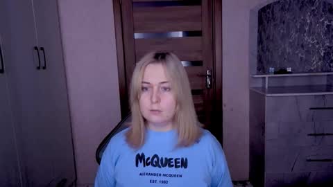 Kristy online show from February 17, 2026, 10:38 pm