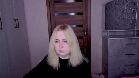 Snapshot of kristy_fran chatting on March 17, 2026, 5:33 am Kristy online show from March 17, 2026, 5:33 am
