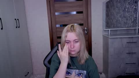 Snapshot of kristy_fran chatting on March 26, 2026, 3:12 am Kristy online show from March 26, 2026, 3:12 am