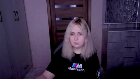 Snapshot of kristy_fran chatting on April 5, 2026, 8:39 pm Kristy online show from April 5, 2026, 8:39 pm