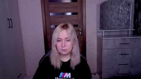 Snapshot of kristy_fran chatting on April 6, 2026, 4:57 am Kristy online show from April 6, 2026, 4:57 am
