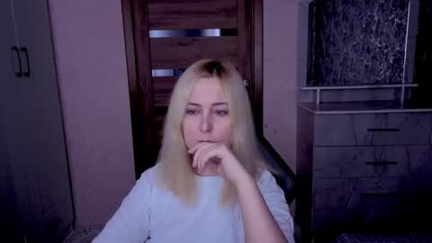 Snapshot of kristy_fran chatting on April 10, 2026, 12:16 am Kristy online show from April 10, 2026, 12:16 am