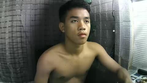 kritthanarkorn online show from November 6, 2025, 1:56 pm