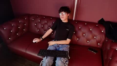Snapshot of krown_nox chatting on June 3, 2026, 7:08 pm krown_nox online show from June 3, 2026, 7:08 pm