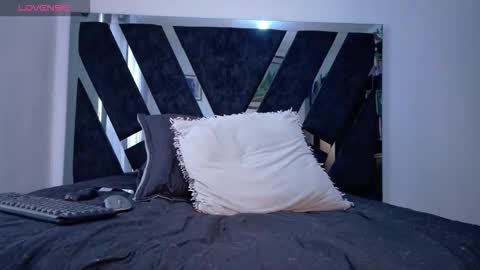 Kroy Wood online show from November 1, 2025, 2:19 pm