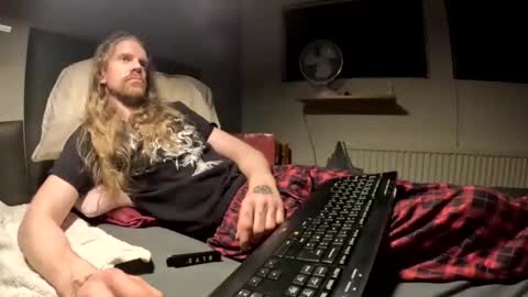 Krullz online show from January 15, 2026, 12:26 am