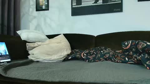 krummersaebel online show from February 10, 2026, 7:40 pm