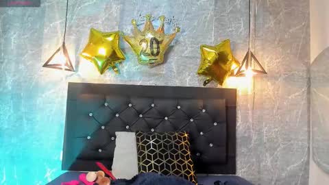 Kystal Taylor online show from November 17, 2025, 11:27 am