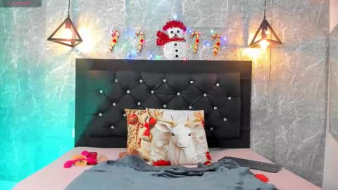 Kystal Taylor online show from December 5, 2025, 11:41 am