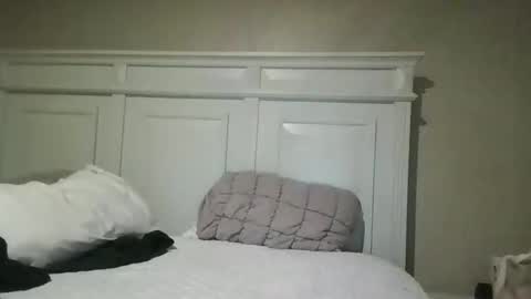 Krystal online show from December 21, 2025, 3:24 am