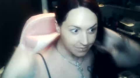 Krystal Webss  online show from October 16, 2025, 8:43 pm