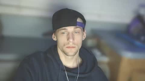 krytiar1992 online show from October 20, 2025, 5:41 am