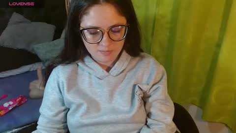 kryystaladams online show from November 14, 2025, 1:54 pm