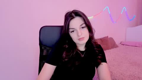 Snapshot of kseniaray chatting on May 18, 2026, 9:59 am Ksenia online show from May 18, 2026, 9:59 am