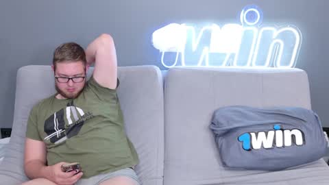 WebcamWhore online show from December 22, 2024, 3:55 pm