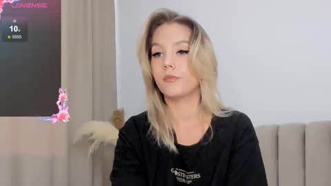 Snapshot of ksusha__sweet chatting on September 23, 2025, 1:36 pm Lady online show from September 23, 2025, 1:36 pm