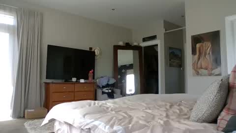 Lucy online show from February 25, 2025, 12:36 am