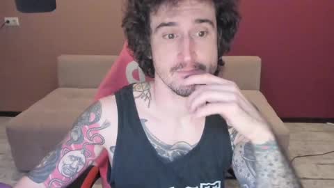 Snapshot of kumisboy chatting on January 28, 2025, 7:21 pm Robert online show from January 28, 2025, 7:21 pm