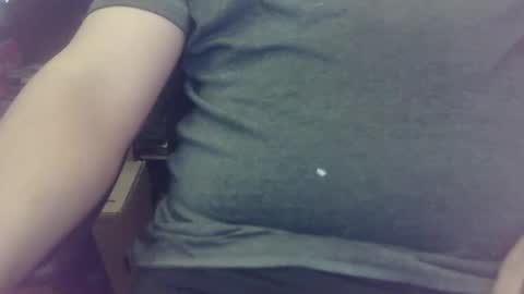 kunahub17 online show from November 5, 2025, 4:23 am