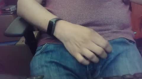 kunahub17 online show from November 29, 2025, 5:10 am