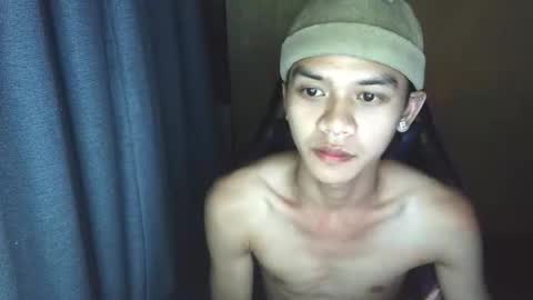 kurtxxx07 online show from May 17, 2026, 10:39 pm