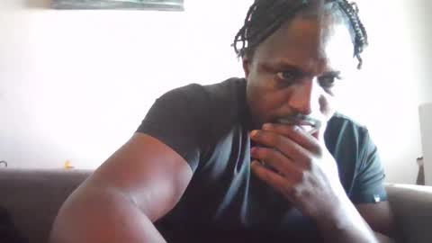 Snapshot of kushgod711 chatting on February 22, 2025, 5:35 pm kgbbc9 online show from February 22, 2025, 5:35 pm