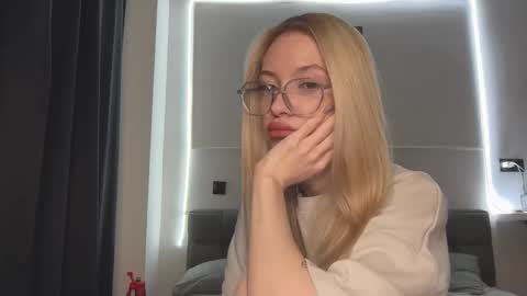 Bella and Alexandra online show from January 12, 2026, 12:16 am