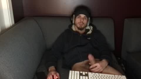 kxng222 online show from December 14, 2025, 5:35 am