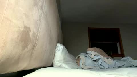 kyclintmur online show from March 29, 2026, 5:07 am