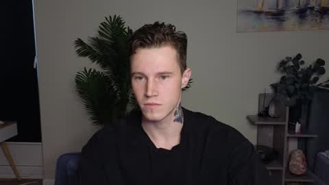 Snapshot of kyle_4u chatting on December 18, 2024, 7:36 am Kyle online show from December 18, 2024, 7:36 am